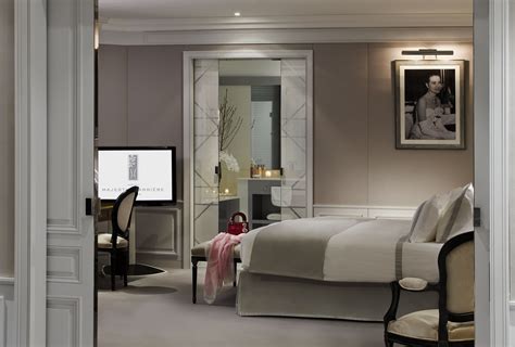 bed room in ship of dior 